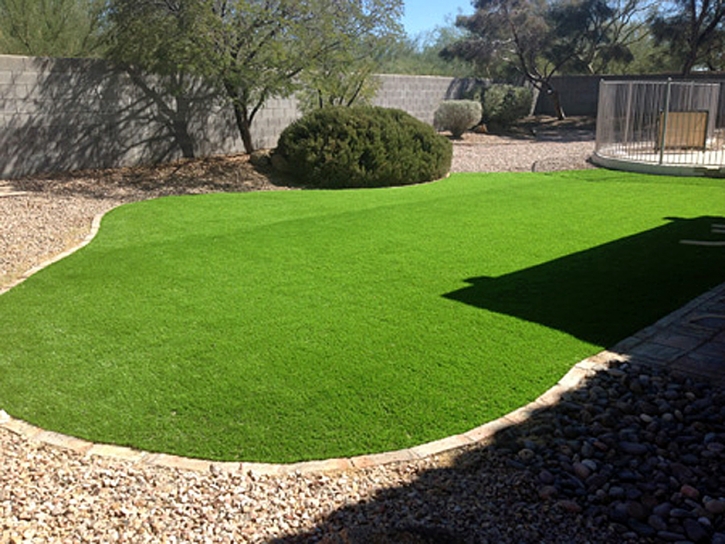 Green Lawn Paia, Hawaii Landscape Rock, Backyard